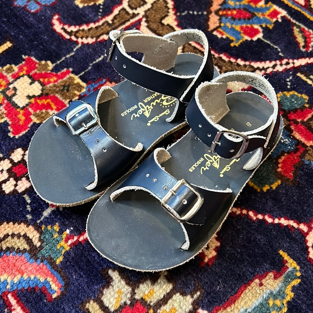 SUNSANS SURFER SANDALS EUC